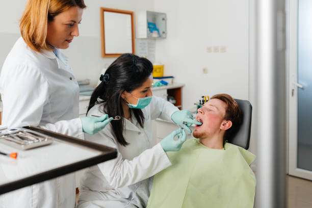 Best Emergency Treatment for Toothache in Baxter Estates, NY